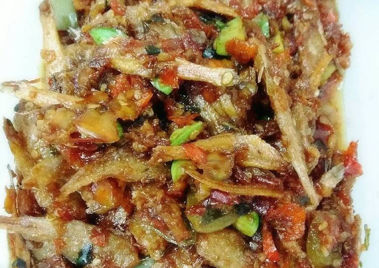 makanan Ikan bulu ayam mercon Jadi, Lezat