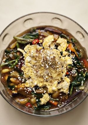 Foto resep 84. Bihun Siram Tumis Terong Kangkung