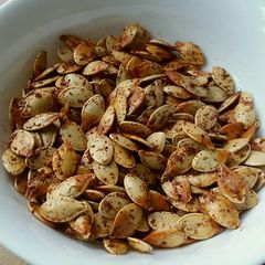 Vickys Garlic & Paprika Roasted Pumpkin Seeds, GF DF EF SF NF A picture of Vickys Garlic & Paprika Roasted Pumpkin Seeds, GF DF EF SF NF.