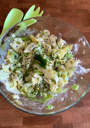Une photo de ☆Salade Avocat, Tomates Vertes et Wasabi☆