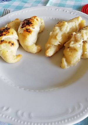Foto di CORNETTI SALATI CON PASTA SFOGLIA (cornetti cacio e pepe)