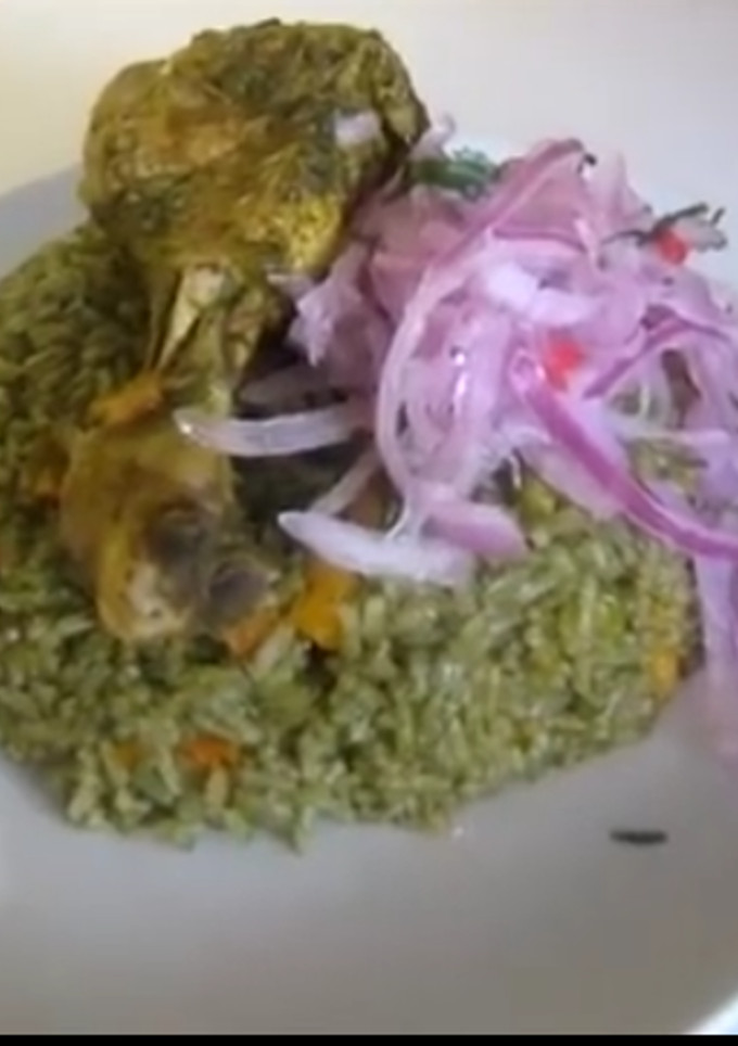 Una foto de Arroz con pollo
