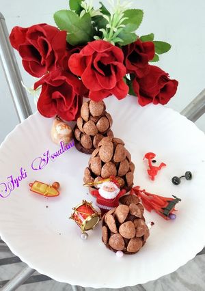 A picture of Chocolate Christmas tree.