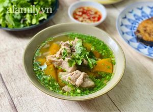 Hình của món Canh Bí Đỏ Hầm Xương.