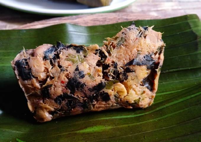 Resep Botok Daun Sembukan / Simbukan oleh Widjie Astuti - Cookpad