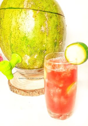 A picture of Korean watermelon punch.