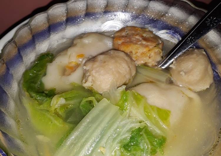 Wonton soup