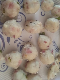 கார கொழுக்கட்டை (Kaara kolukattai recipe in tamil) செய்முறை முக்கிய புகைப்படம்