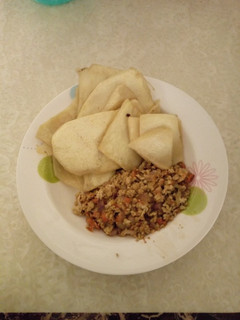 A picture of Fried yam and egg souce.