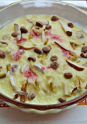 रूह अफजा ब्रेड सैंडविच रसमलाई (Roohafza bread sandwich rasmalai recipe in hindi) रेसिपी मुख्य फोटो