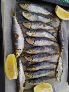 Una foto de Sardinas al horno 🐟