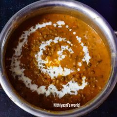 A picture of Dal makhni.