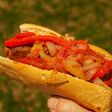 Chorizo a la pomarola en disco de arado