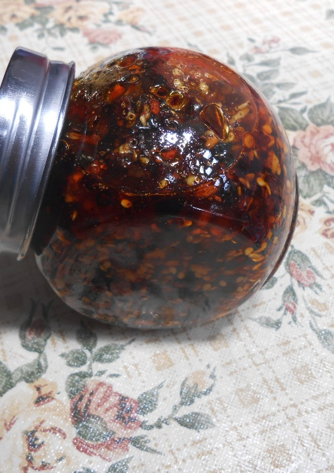 Una foto de Salsa Macha Con Ajonjolí