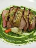 Roast beef con curry fresco de albahaca
