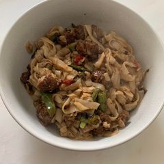 A picture of Beef and Asian Noodle Stir Fry.