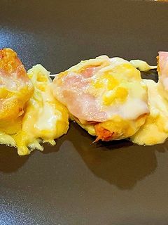 Una foto de Huevos gratinados con atún y jamón