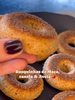 Una foto de Donas manzana y canela