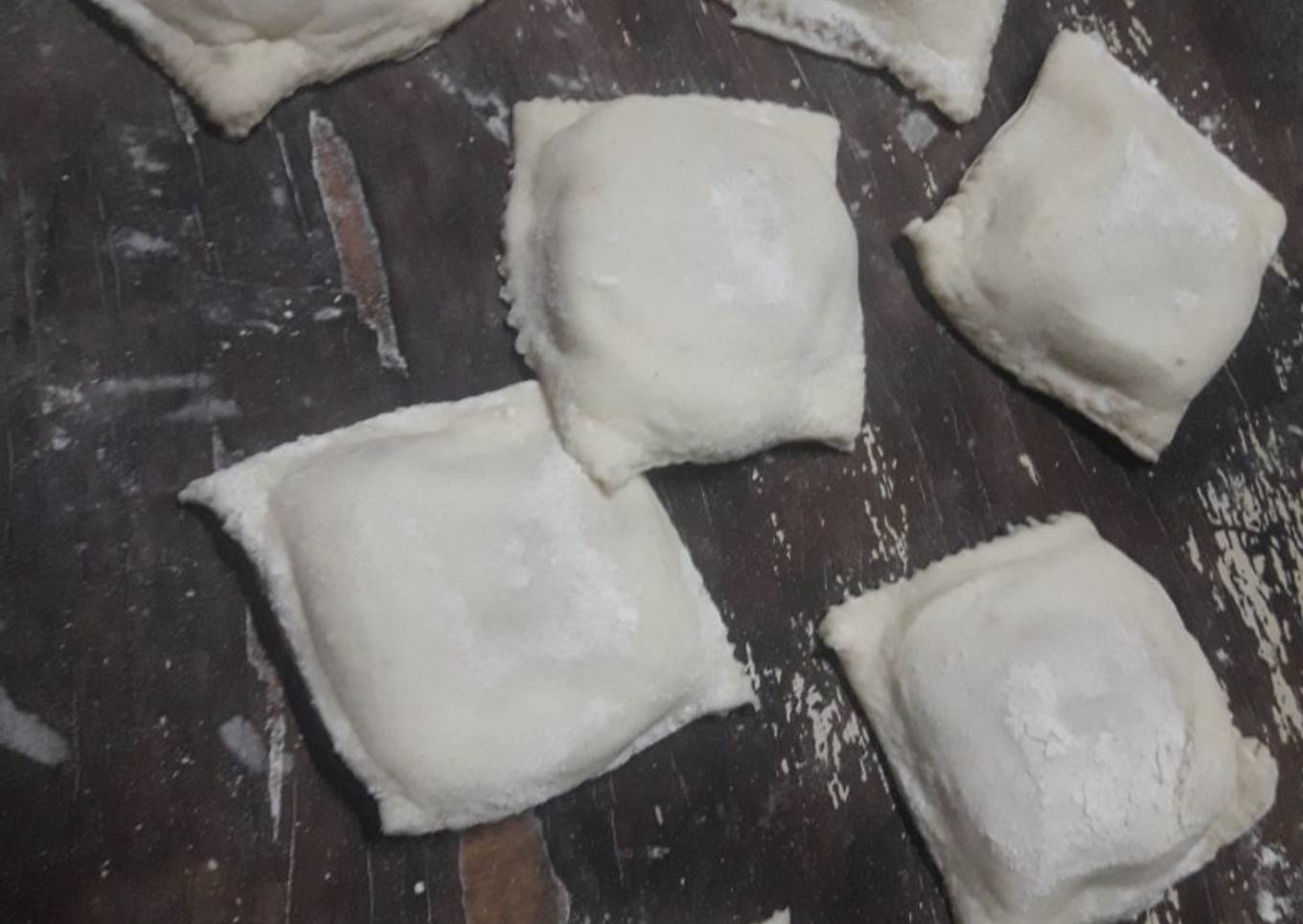 Raviolones caseros sin huevo rellenos de calabaza