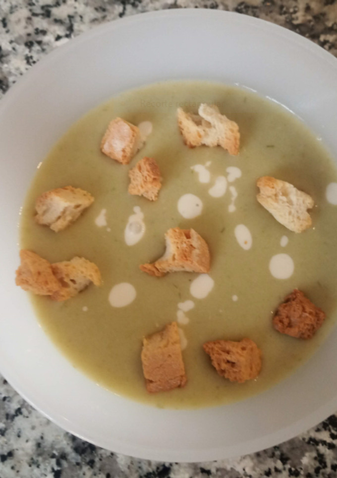Una foto de Crema de alcachofas