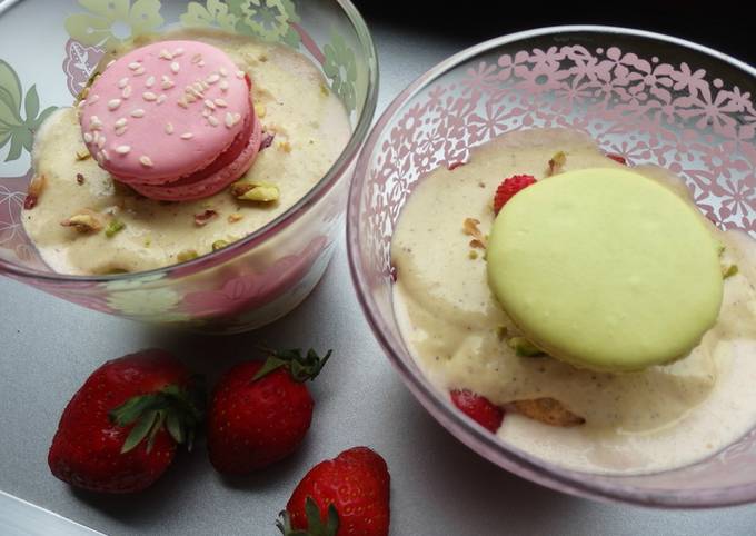 Méthode simple pour Préparer  Fait Maison Tiramisu fraise-pistache et macarons