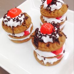 A picture of Black Forest miniatures.