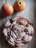 Crostata morbida di pere e mirtilli