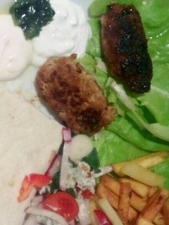 Görög fűszerezésű húsrudacskák recept fotója