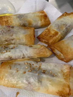 Una foto de Rollitos de verduras con masa filo