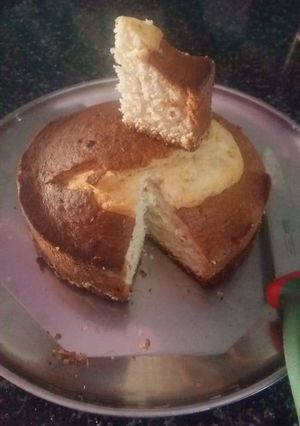 बिना अंडे का वैनिला केक (Eggless Vanilla cake recipe in hindi) रेसिपी मुख्य फोटो