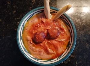 Una foto de Hummus de picotas del Jerte