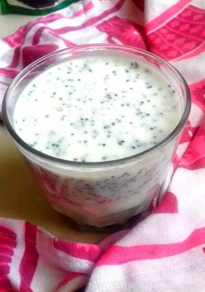 A picture of Poppy Seeds Salad Dressing.