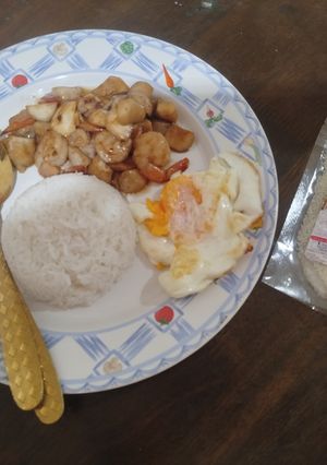 รูปของ ผัดเห็ดออรินจิ,กุ้ง,ไข่ดาว,ข้าวบุกหอมมะลิ-คีโต