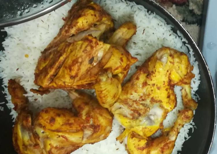Boiled Rice With Chicken Tikka