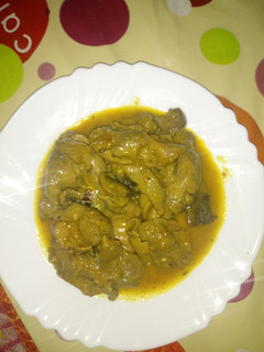 Una foto de Mollejas de pollo con champiñones en la olla gm g