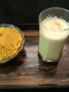 மிக்ஸ்ட் பாதாம் பவுடர்..(Badam milk) செய்முறை முக்கிய புகைப்படம்