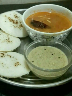A picture of Idli sambar.