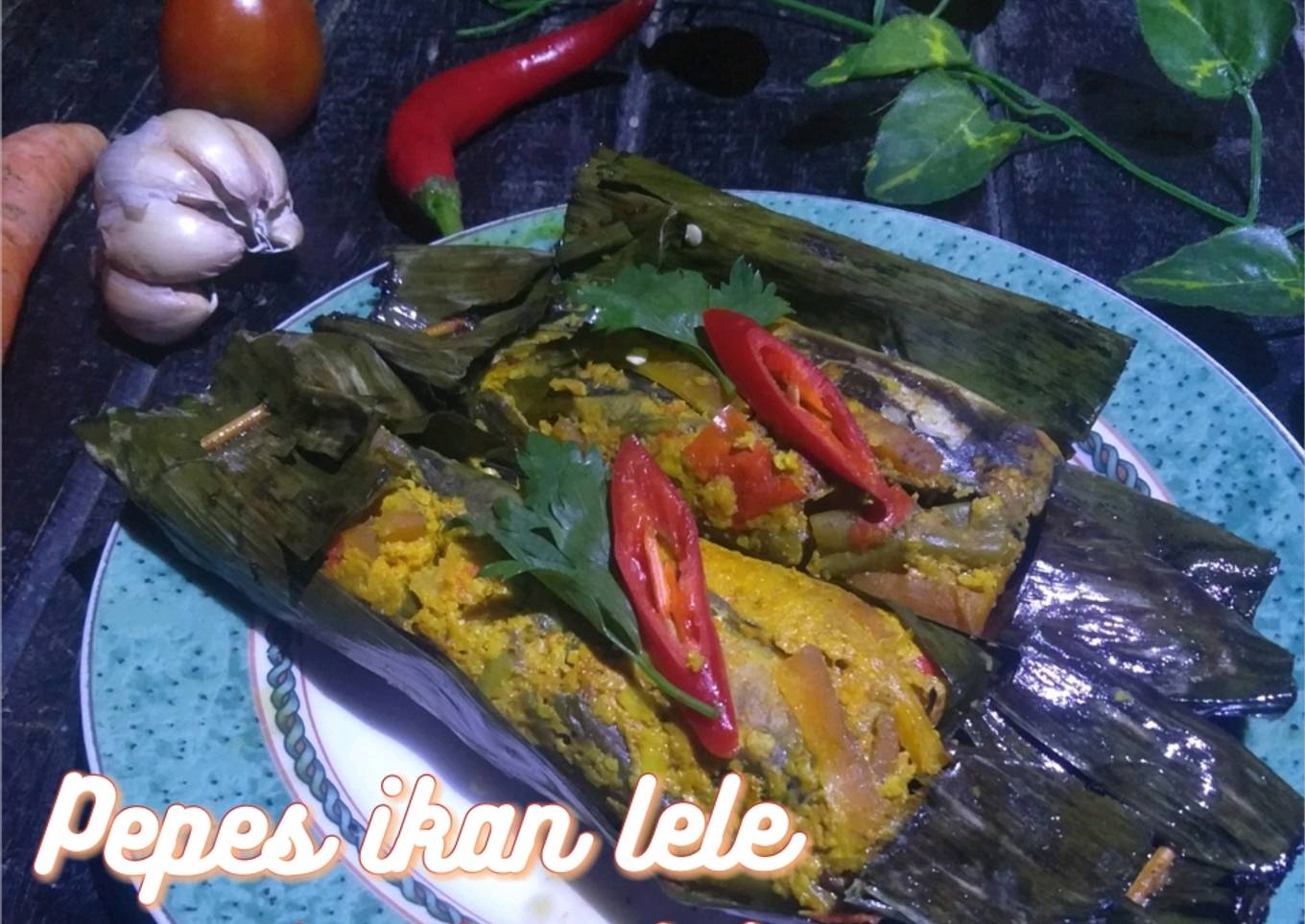 Pepes ikan lele bumbu kemiri