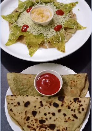 A picture of Matar paratha.