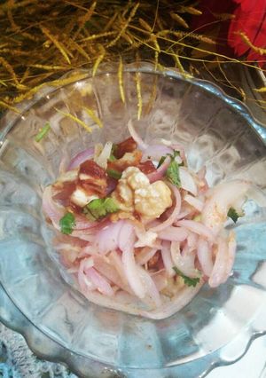 A picture of Kashmiri onion chutney.
