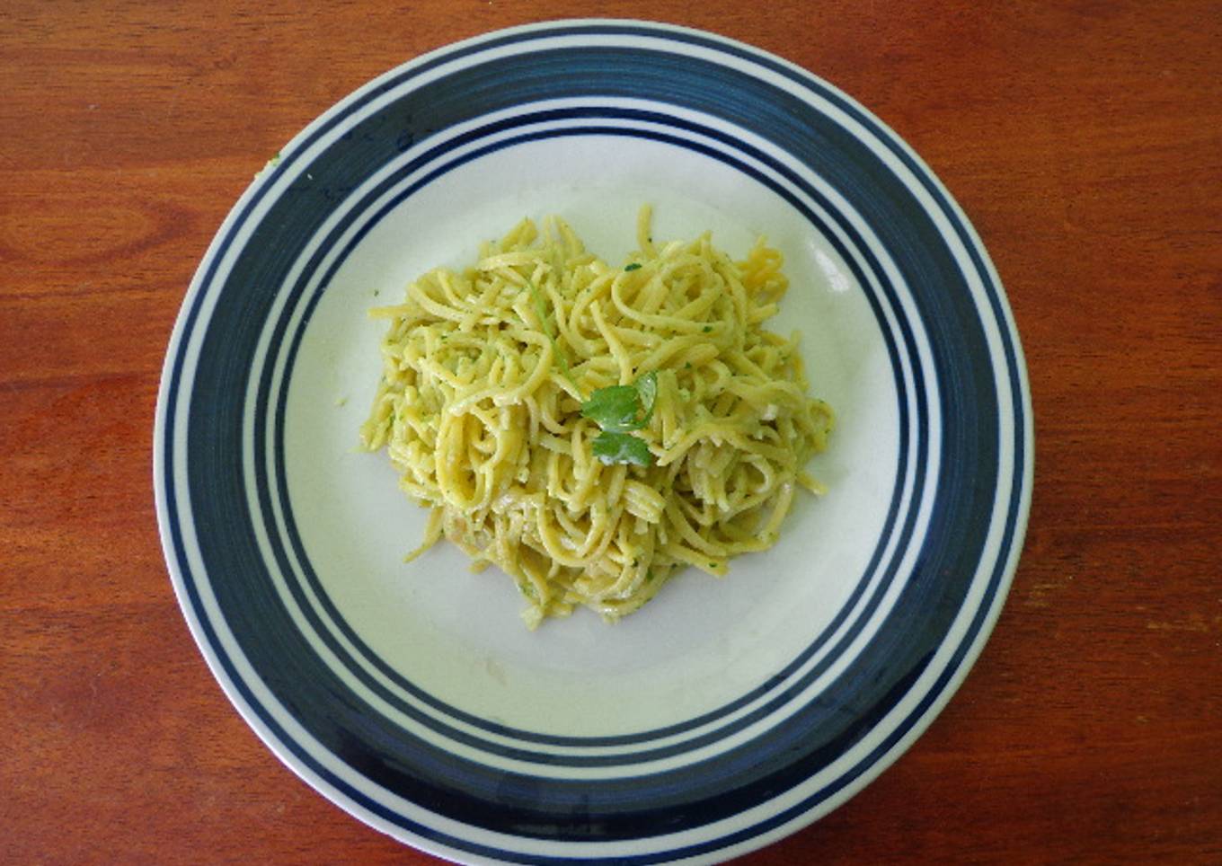 Noodles in Coriander and Cashew pesto