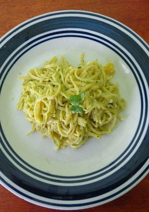 A picture of Noodles in Coriander and Cashew pesto.