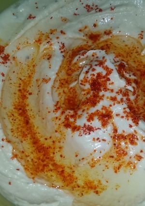 A picture of Hummus.