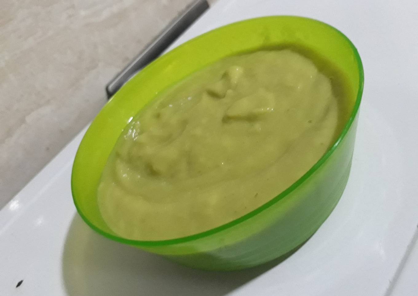 Mango and cucumber smoothie