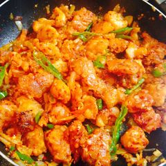 A picture of Fried Chillie Chicken.