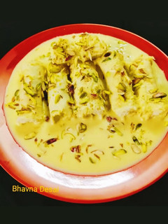 શાહી બ્રેડરોલ મલાઈ રેસીપી મુખ્ય ફોટો