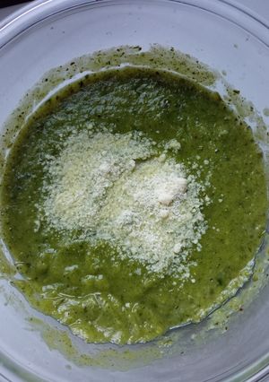 Une photo de Pesto de courgettes au parmesan