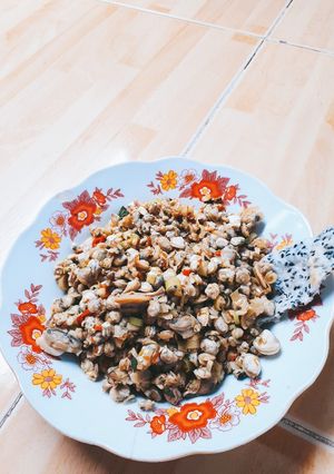 Hình của món Hến xào sả ớt.