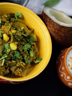 A picture of Valor Papdi | Spicy Flat Beans.