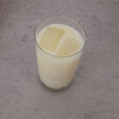 A picture of Mango Shake.